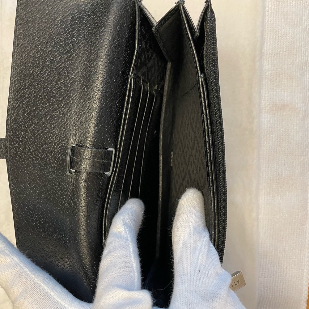 Bally Authentic Vintage Black Leather Wallet with Silver Accent Snap - Picture 4 of 15